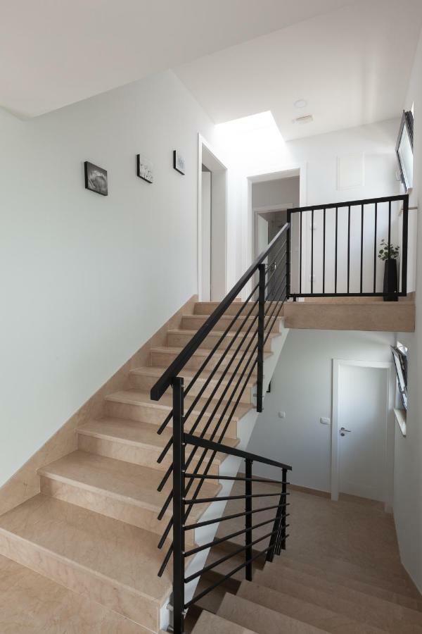 Villa Mira With Fantastic Sea View ماكارسكا المظهر الخارجي الصورة